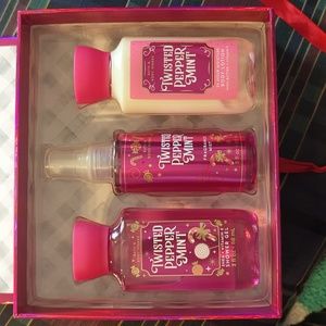 Bath & Body Works 3 fl oz Twisted peppermint set